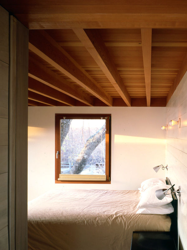 Wood-house_bedroom-600-xxx_q80